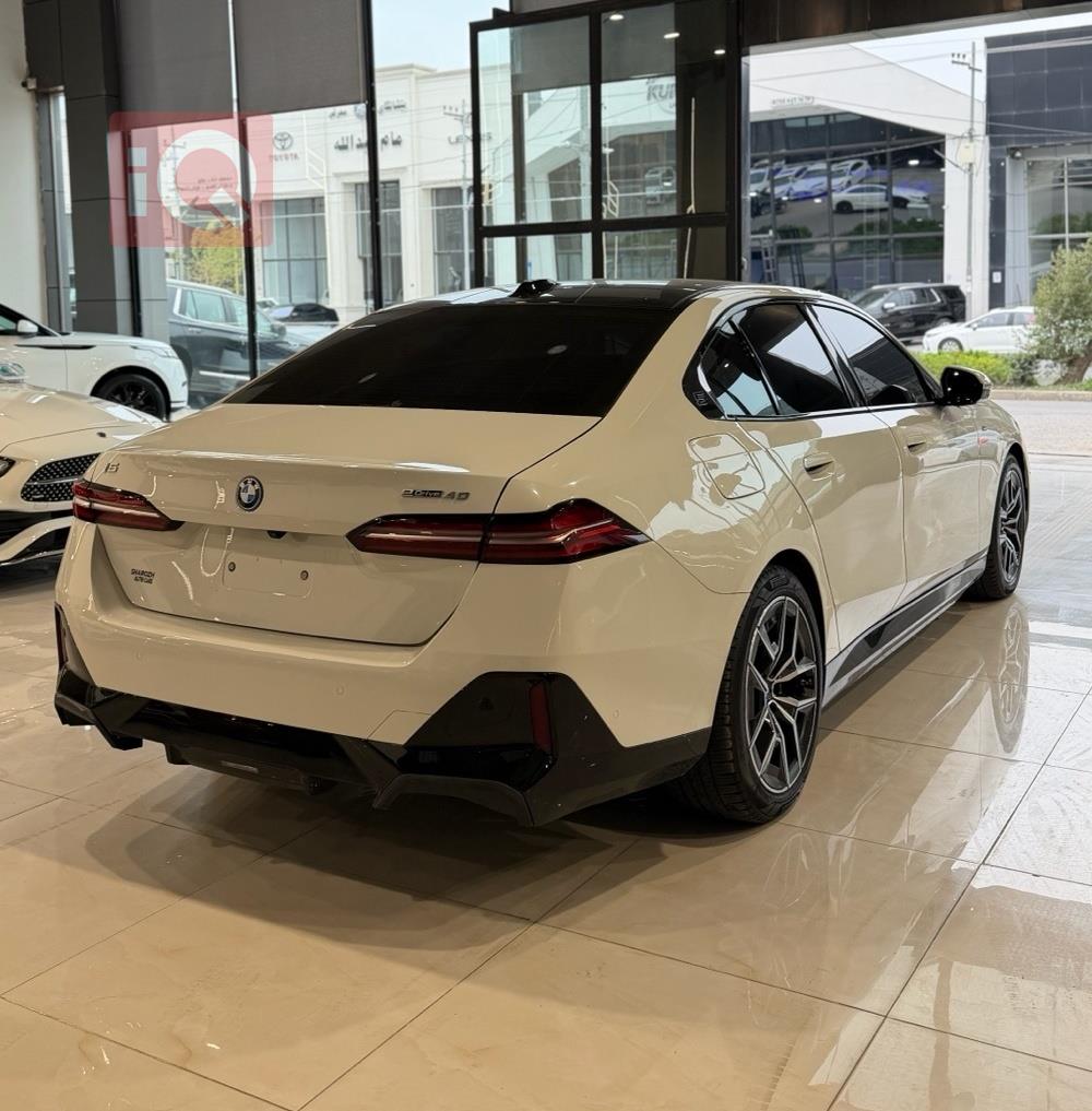 بي ام دبليو i5